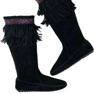 Minnetonka Black Fringe Boot w/ Aztec Trim